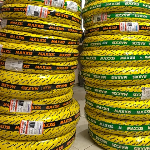 Vỏ Maxxis 70/90-17 Victra M0098CT